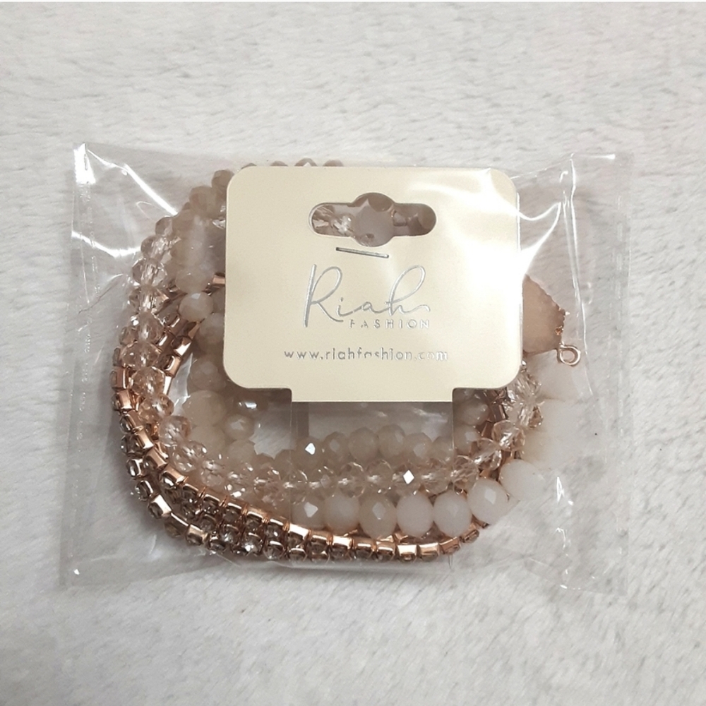 Assorted Bracelet Set - Picture 2 of 6